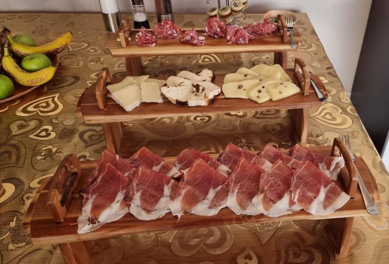 Essenziale Acomodação com café da manhã Castell'Anselmo Exterior foto
